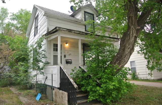 2 Bedroom House! photos photos