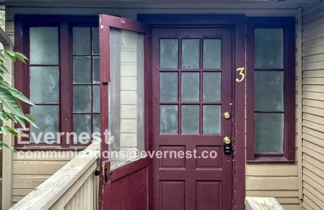 1915 Pine Street Gallery 2