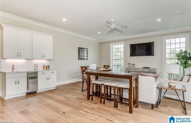 1501 University Blvd # 203 - 1501 University Boulevard, Tuscaloosa, AL 35401