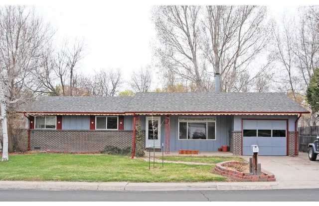 2429 Poplar Drive photos photos