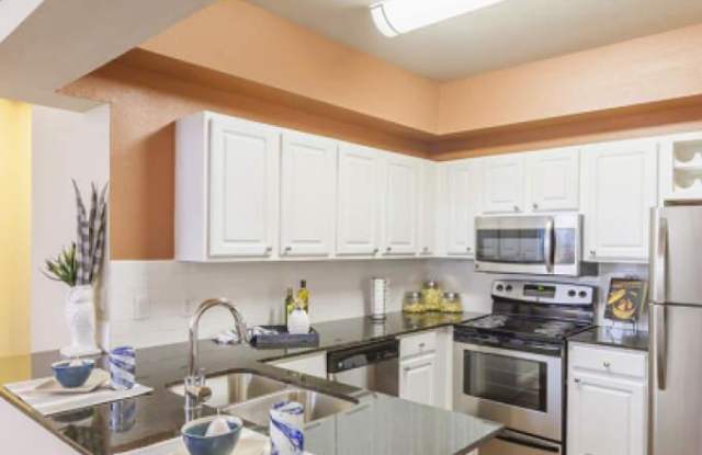 8851 La Cresada Dr photos photos