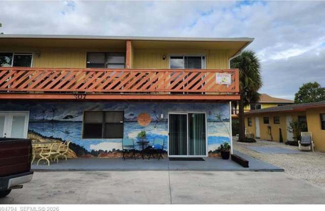 305 S Ocean Dr photos photos