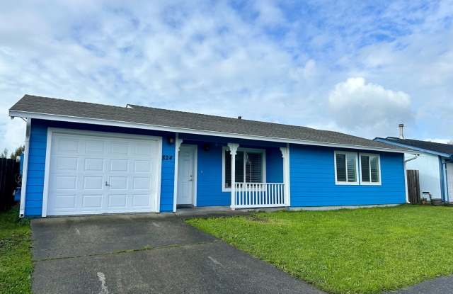 Pet-friendly 5 Bedroom Home in Fortuna! Gallery 1