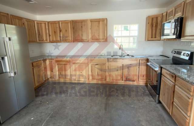 NEW CONSTRUCTION 2 bed 2 bath Gallery 4