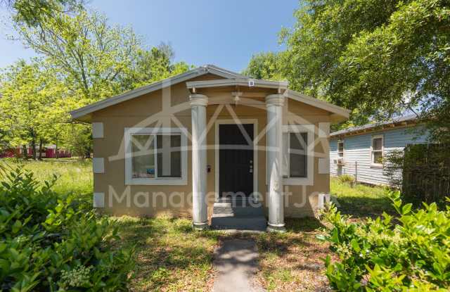 2210 Pullman Avenue photos photos