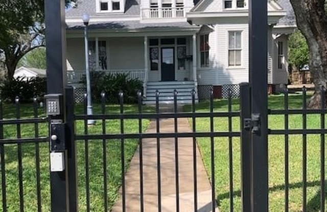205 N Carrizo St - 205 Carrizo Street, Corpus Christi, TX 78401