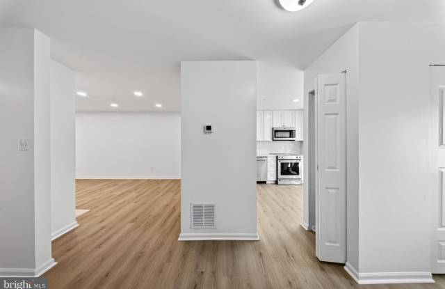 4123 WEEPING WILLOW CT Gallery 3