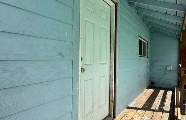 Large 4 Bedroom Apartment in Canyonville photos photos