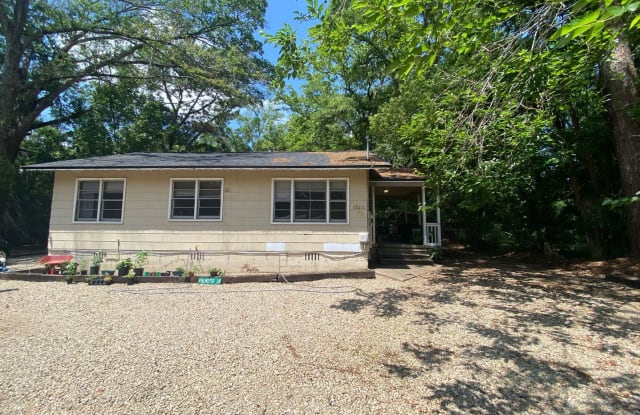 1725 Airport Drive - 1725 Airport Drive, Tallahassee, FL 32304