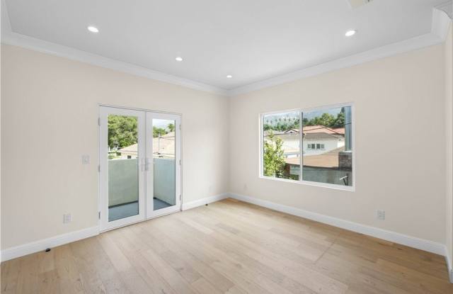 828 E Olive Avenue photos photos