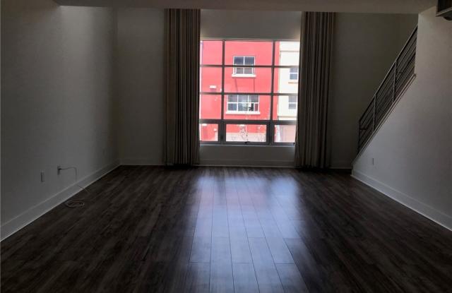 716 N SANTIAGO Street Gallery 2