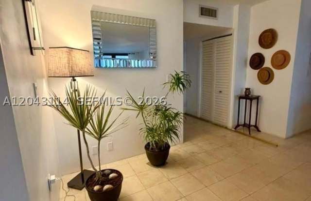 19667 Turnberry Way Gallery 3