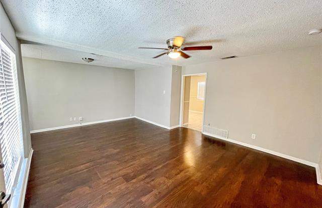 1707 Summit Street Gallery 2