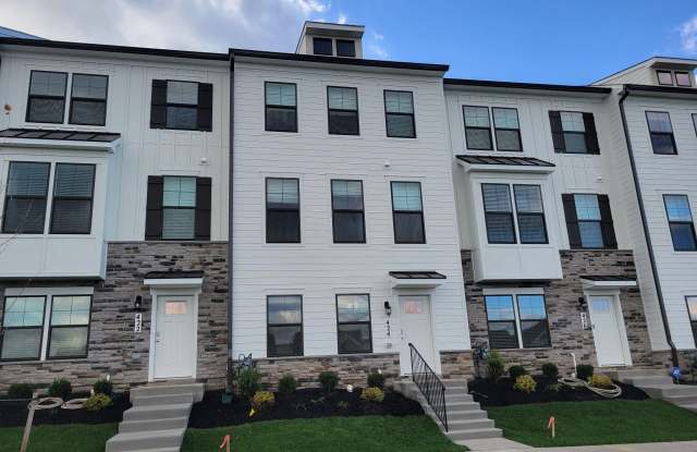 424 HERRINGBONE Way photos photos