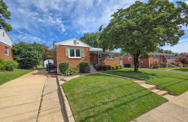 5921 ARLINGTON Boulevard photos photos