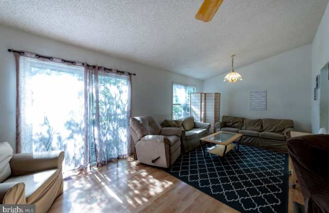 2515 FALLSMERE COURT Gallery 4