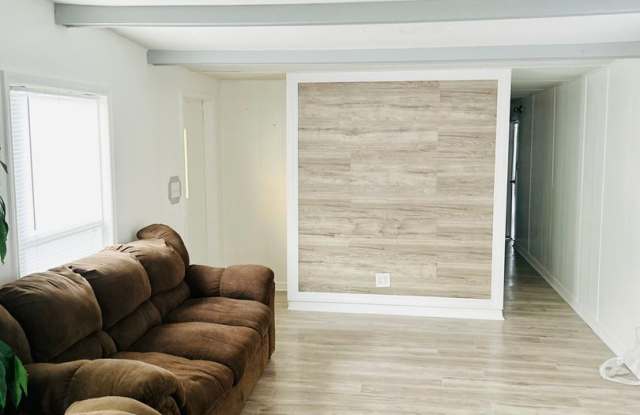 UPDATED MOBILE HOME - MOVE IN INCENTIVE Gallery 4