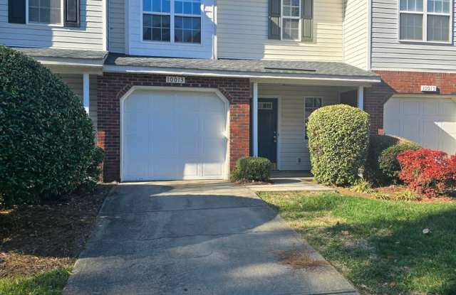 Townhome 2BR/2.5BA Located minutes from UNCC Campus! photos photos