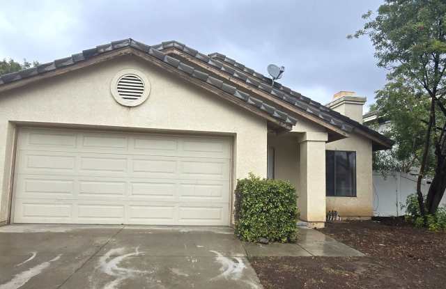 Beautiful Single-Family Home for RENT! Gallery 1
