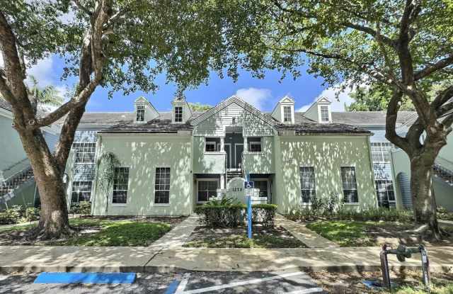 1275 Crystal Way photos photos