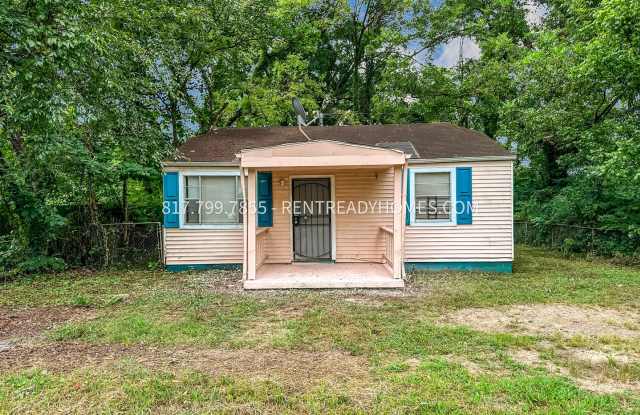 1341 Woodward Rd photos photos