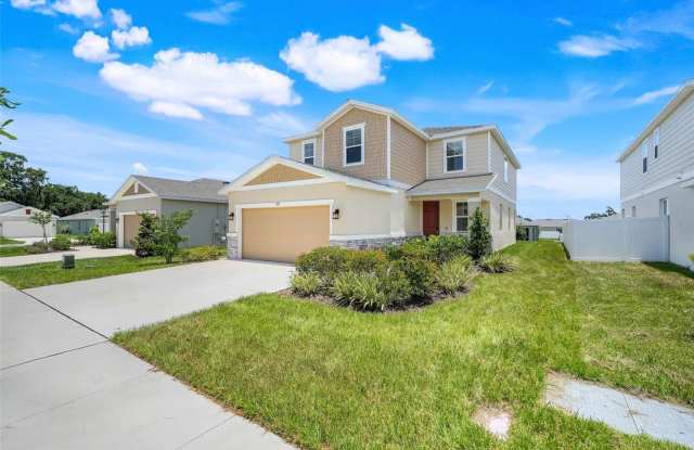 853 BLUE CREEK DRIVE Gallery 2