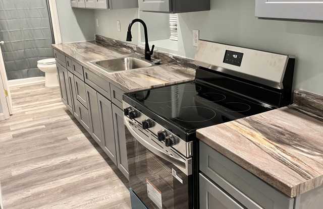 537 Bay St photos photos