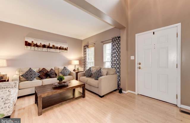 5290 GUNSTON HALL DR Gallery 4