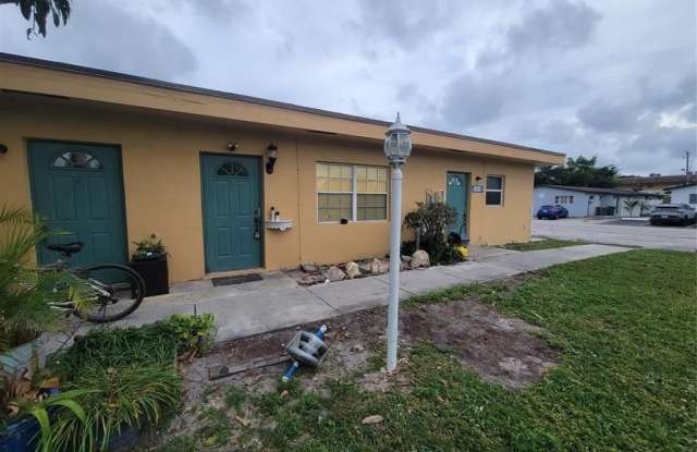 5050 SW 40TH AV photos photos
