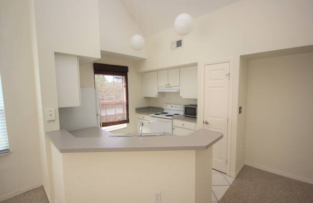 9290 Lake Chase Island Way Gallery 4