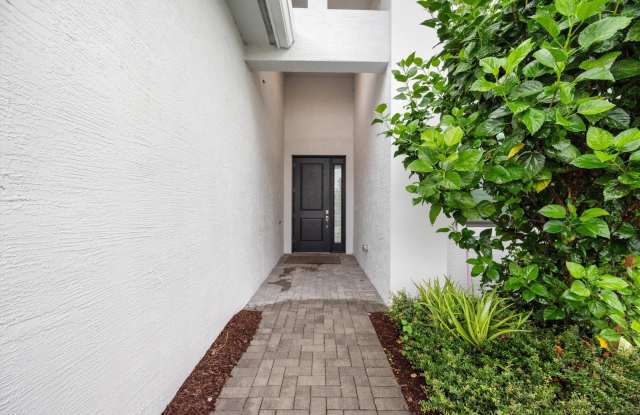 5546 Saint Armands Way - 5546 Saint Armands Way, The Acreage, FL 33470