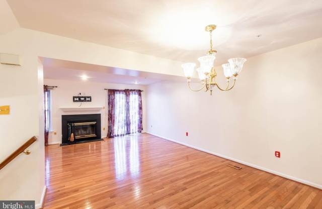 8607 HARTWOOD PLACE Gallery 3