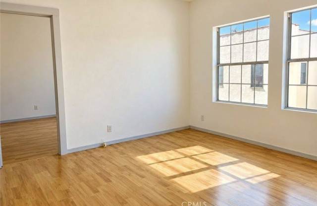 122 1/4 S Westmoreland Ave Gallery 2