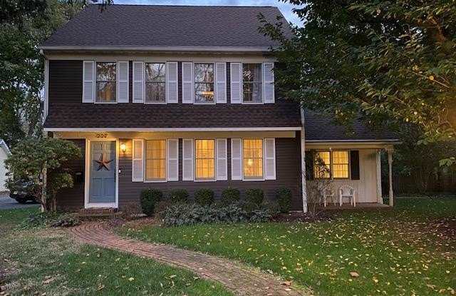 227 FAIRVIEW Avenue photos photos