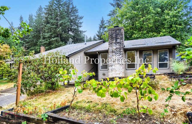 Charming 3-Bedroom Tualatin Home with Detached Office, Garden & Fireplace photos photos