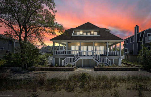 640 E Riviera Avenue - 640 E Riviera Ave, Ocean Gate, NJ 08740