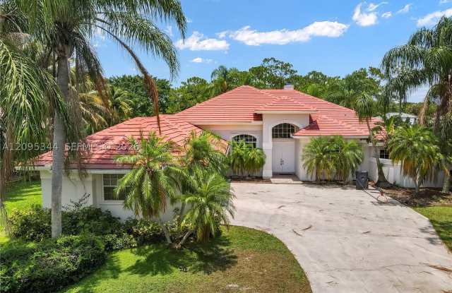 11859 Sanbourn Ct Gallery 2