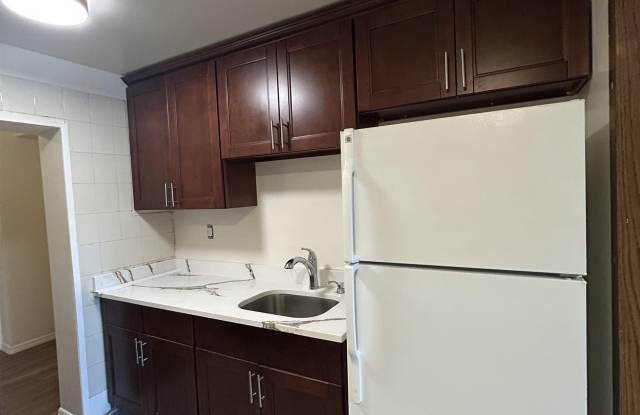 330 SIP AVE photos photos