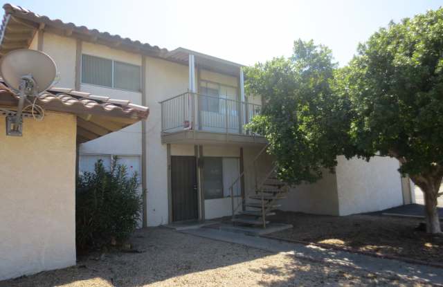 4421 N 53rd Ln  Unit 4 Gallery 2