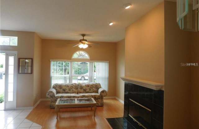 4815 RIVERTON DRIVE Gallery 3