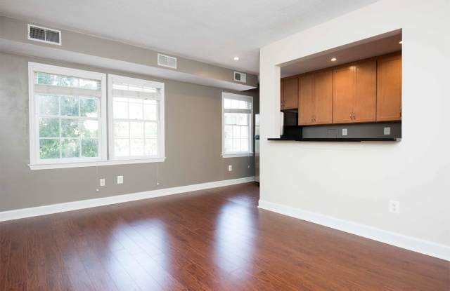 600 Bashford Lane - 2332 Gallery 2