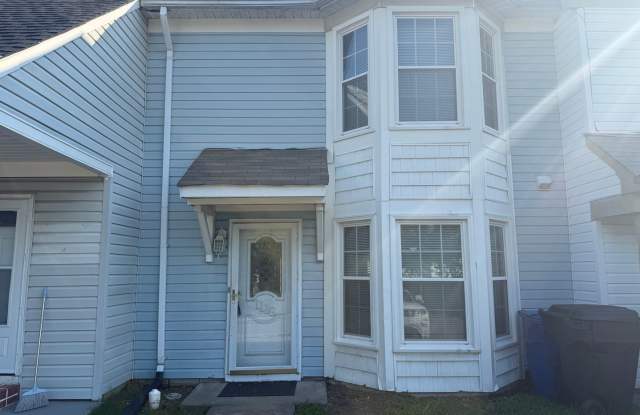 Townhouse in Virginia Beach Gallery 1
