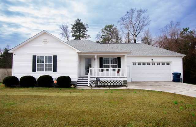 FIRST TWO WEEKS RENT FREE! 3 Bedroom 2 Bathroom - Pets Considered! photos photos