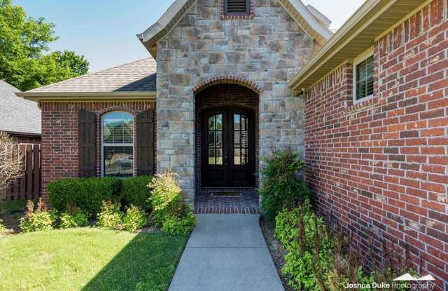 Stunning home in Hamptons Subdivision w/an office! Near Stonebridge Meadows GC! Gallery 3