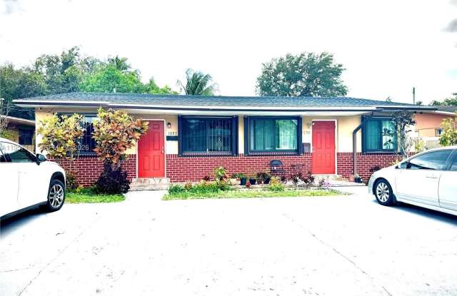 1232 NE 136th Ter photos photos