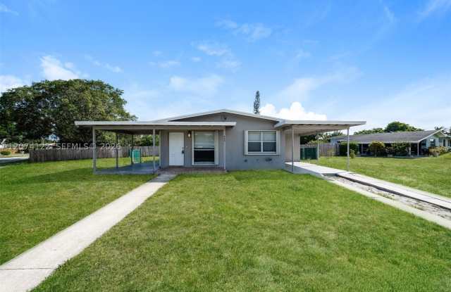 900 W Bloxham St photos photos