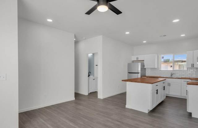 220 4th Avenue East Gallery 1