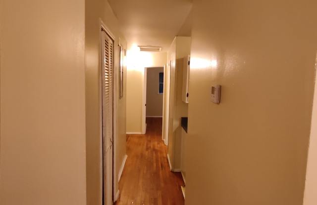 3121 Urban Avenue photos photos