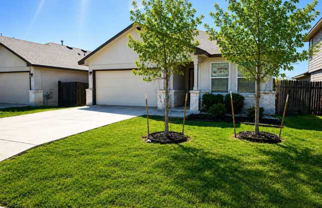 2523 Barbwire Way photos photos