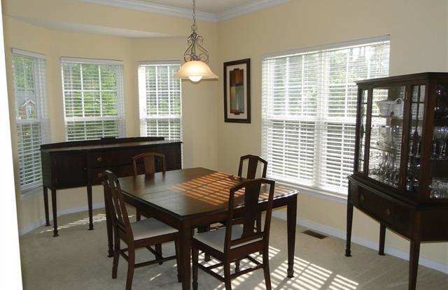 448 Kingscote Lane Gallery 2